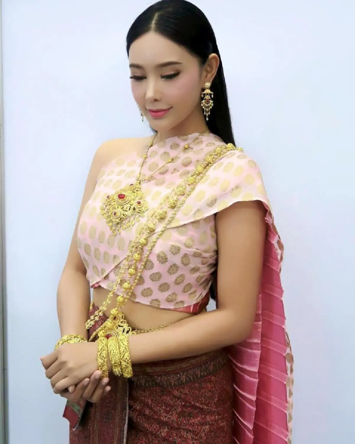 หายไปนาน! เปิดภาพล่าสุด "รัล ณัทธมนกาญจน์" หลังไม่ค่อยมีผลงานให้เห็นทางหน้าจอ!!!