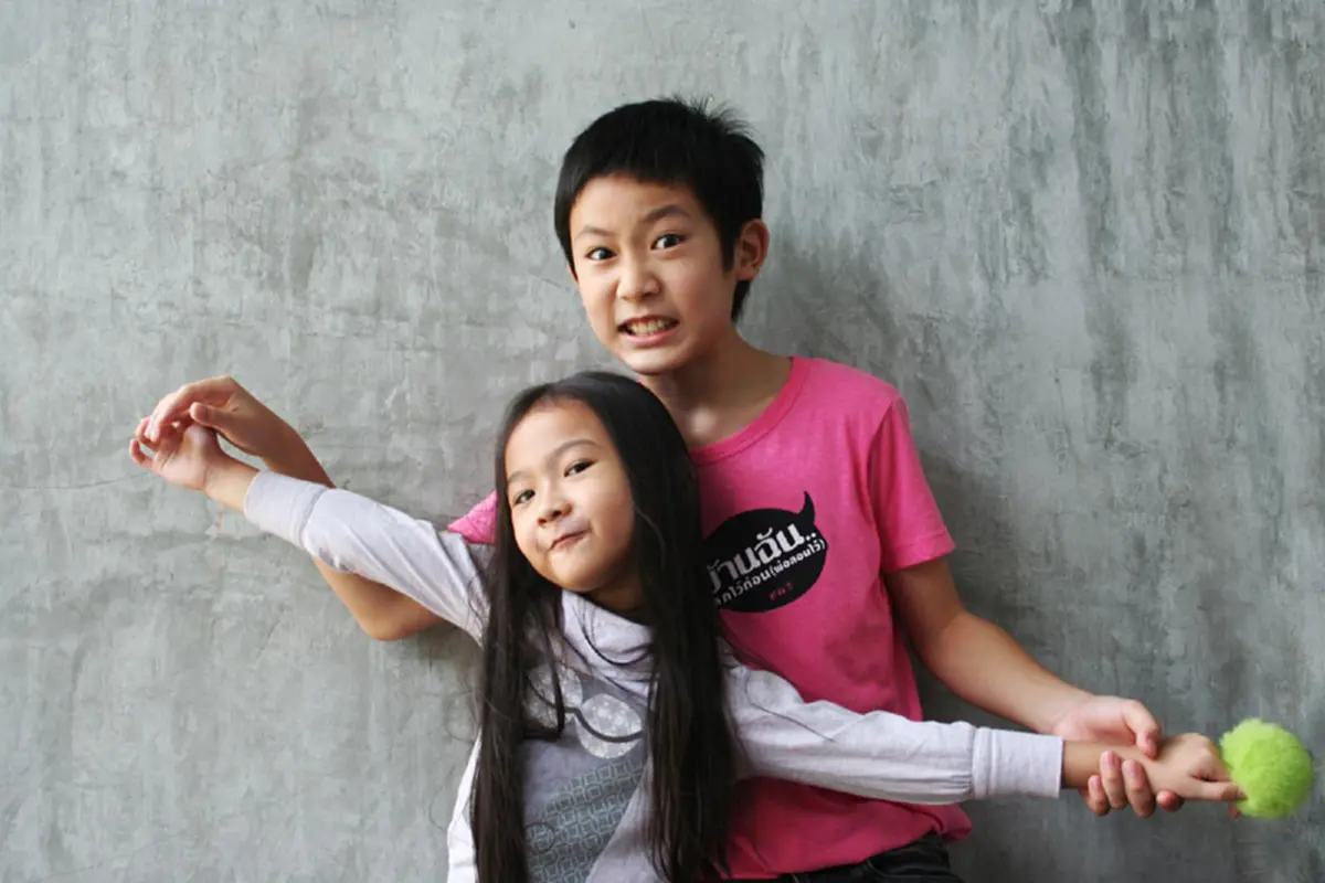 หายหน้าไปนาน! "น้องจีน่า" ดาราเด็กสุดฮา จากภาพยนตร์ "บ้านฉันตลกไว้ก่อน(พ่อสอนไว้)" ผ่านไป 8 ปี ปัจจุบันโตเป็นสาวสวยสะพรั่ง! (ชมภาพ)