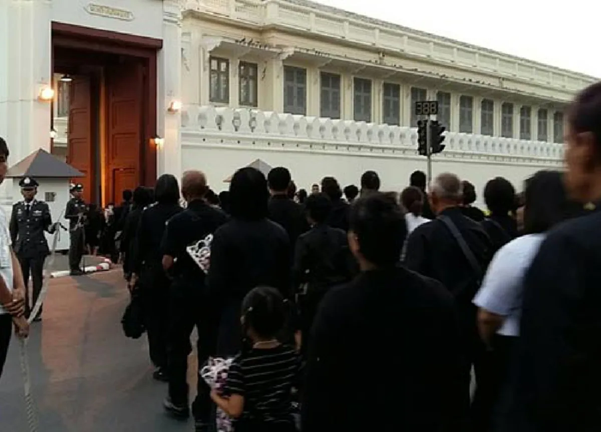 หยุดทุกกรณีทำเข้าใจผิด!! โฆษกฐบาลย้ำข่าวกำหนดพระราชพิธีถวายพระเพลิงพระบรมศพ ร.9 แพร่ในโซเชียลไม่เป็นความจริง ห้ามแชร์ส่งต่อเด็ดขาด ??