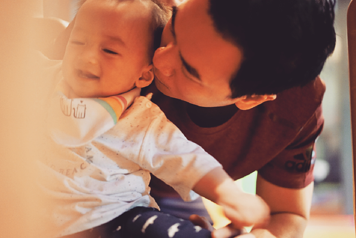 ได้แม่มาเต็มๆ!! เปิดพัฒนาการล่าสุด "สายฟ้า-พายุ" โชว์ปีนป่ายขึ้นของเล่นในวัย 10 เดือน น่าเอ็นดูสุดๆ (ชมคลิป)