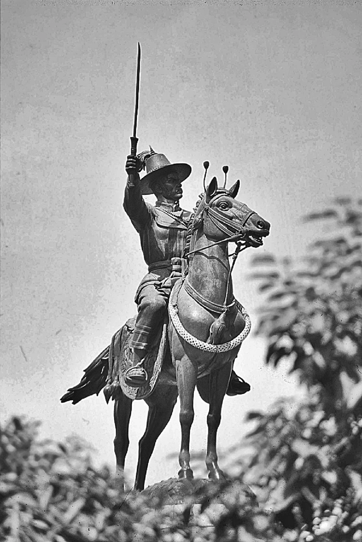 เข้มขลังที่สุด!! เปิดตำนาน "พระยอดธงพระเจ้าตาก" กรุพระเครื่องวัดพลับ บางกะจะ พุทธานุสรณ์แห่งชัยชนะจากสงคราม ตีเมืองจันทบุรี !!