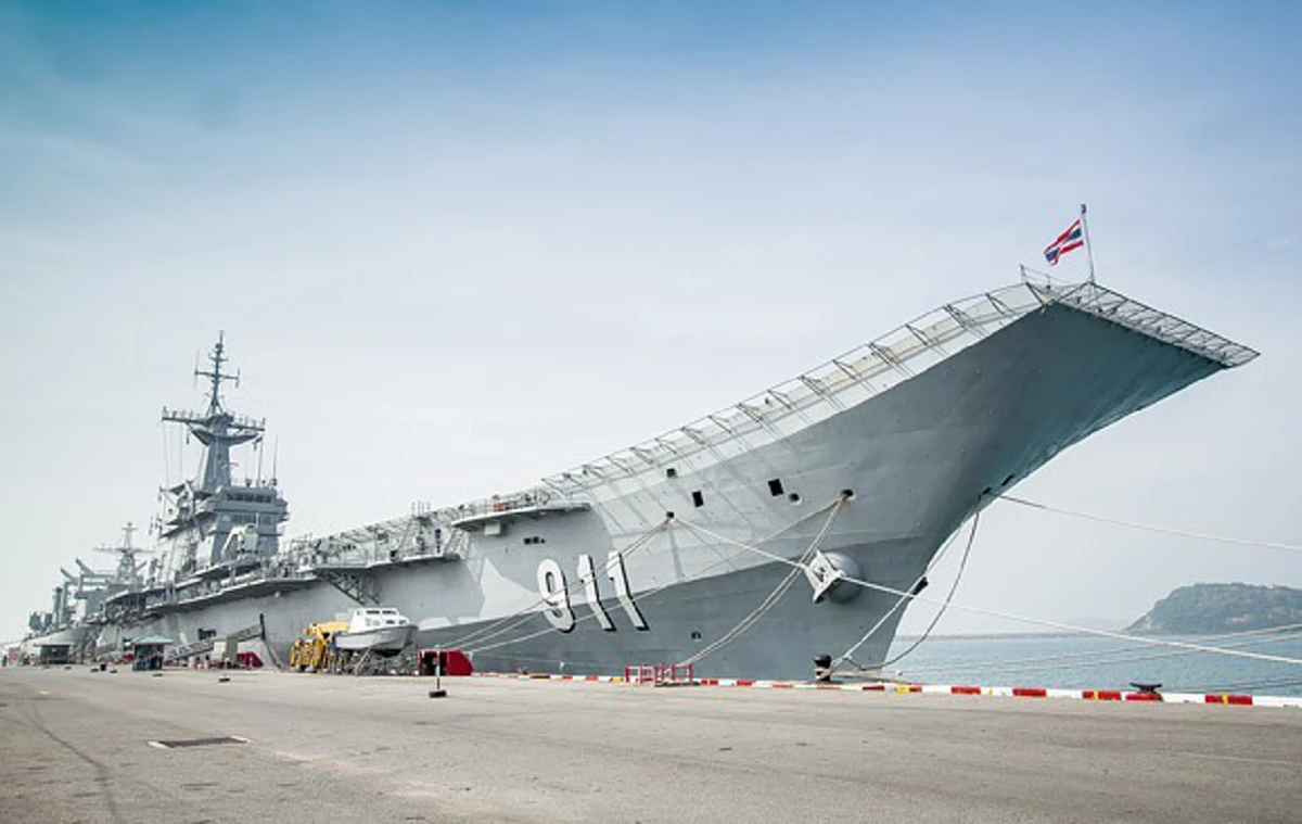 สมบัติล้ำค่าแห่งกองทัพเรือ!! เปิดที่มาชื่อ "เรือดำน้ำของไทย" ในอดีต จากตัวละครในวรรณคดี สู่..นามพระราชทาน "เรือรบหลวงของสยาม" #วันกองทัพเรือ