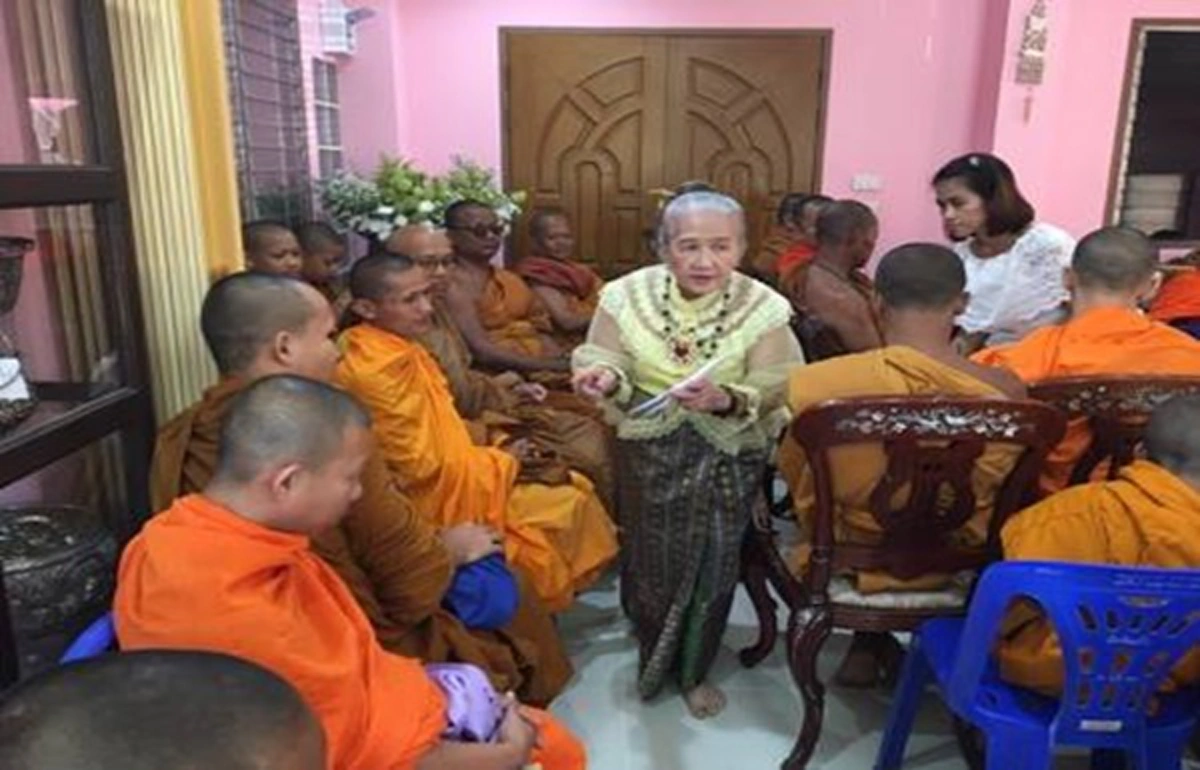 จริงหรือหลอกย้อนอดีต "เจ้าสร้อยมาลา" อ้างเป็นทายาทอดีตเจ้าลาว ขายสมบัติทำทาน