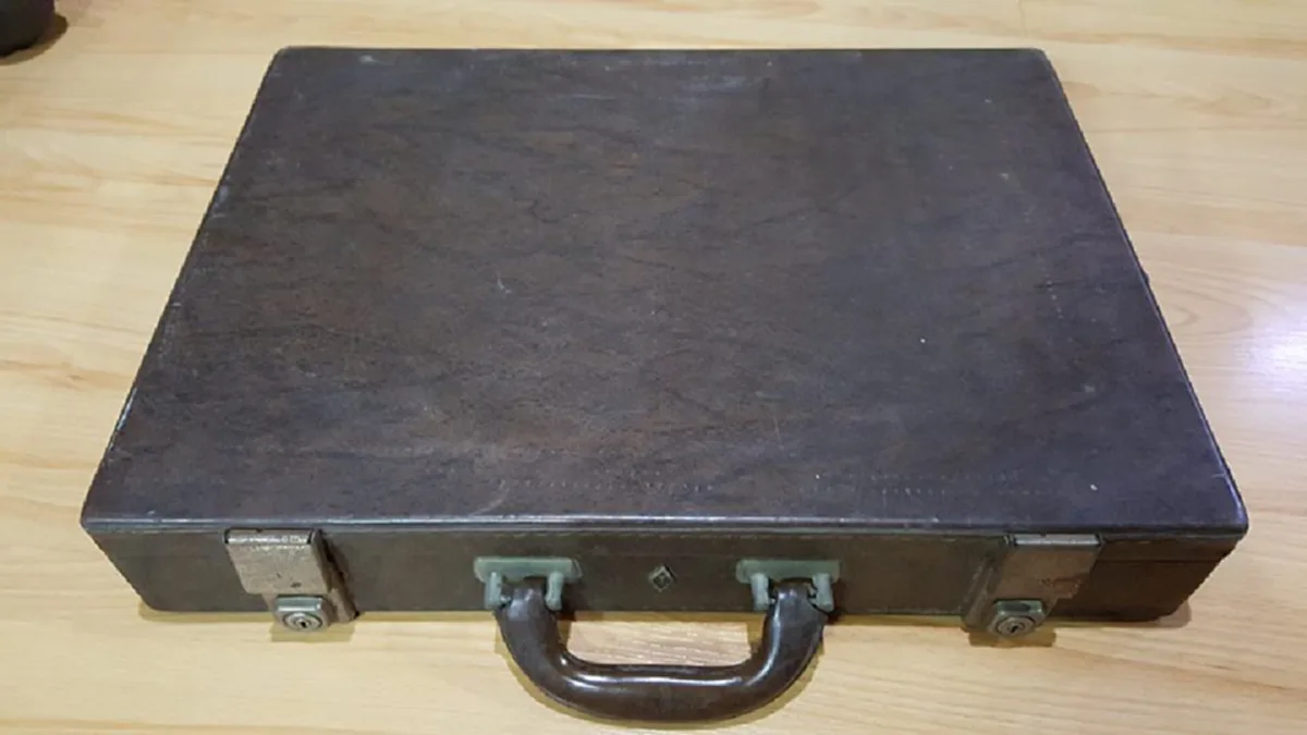 ประทับใจมิรู้คลาย...เผยภาพหาชมยาก ภาพตัวโน๊ตลายพระหัตถ์จากสองล้นเกล้ารัชกาลที่๙ -๑๐ จาก "ดร.แมนรัตน์ ศรีกรานนท์" ผู้เป็นพระสหายและพระอาจารย์