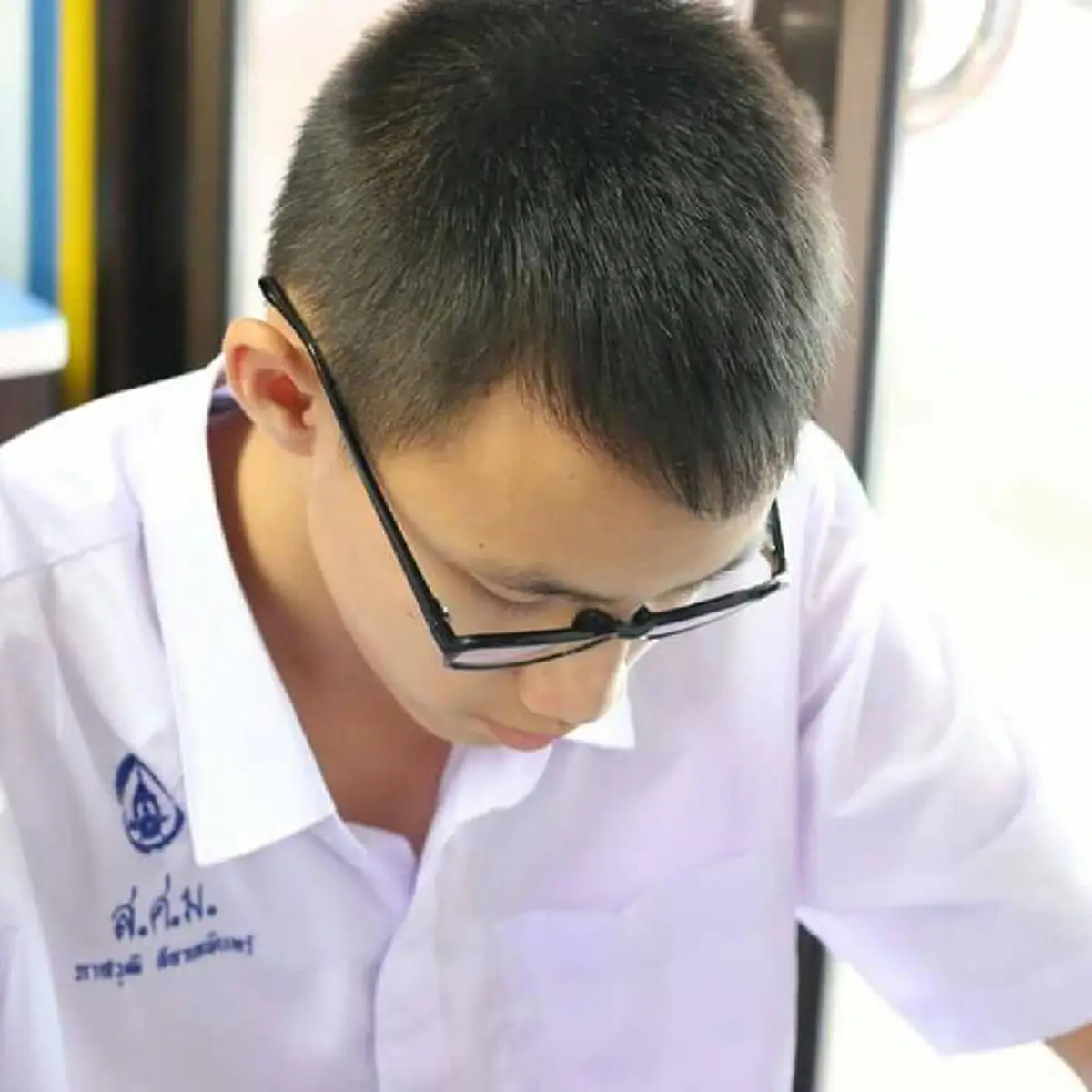 เปลี่ยนไปหนักมาก!! เจ้าของวลีเด็ด "น้องก๊วยเจ๋ง" ดาราเด็กซิทคอมในตำนาน "บางรักซอย 9" ที่หายไป ล่าสุดโตเป็นหนุ่มแล้ว ??