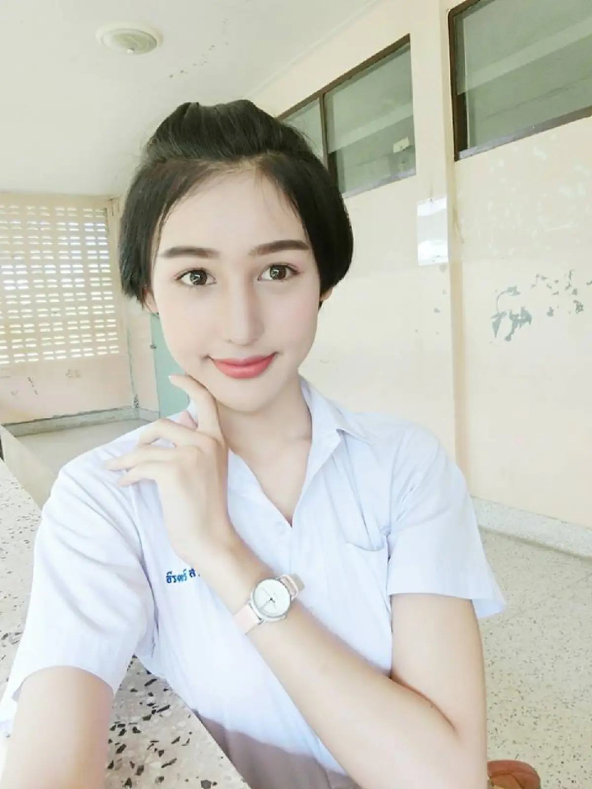 #ขยี้ตารัวๆ!! นี่คือ "นักเรียนชาย" ที่ขึ้นชื่อว่า "สวยที่สุดในประเทศ" สวยตะลึงตาค้าง จนหญิงแท้ต้องยอมคาราวะ !! (ชมภาพ)