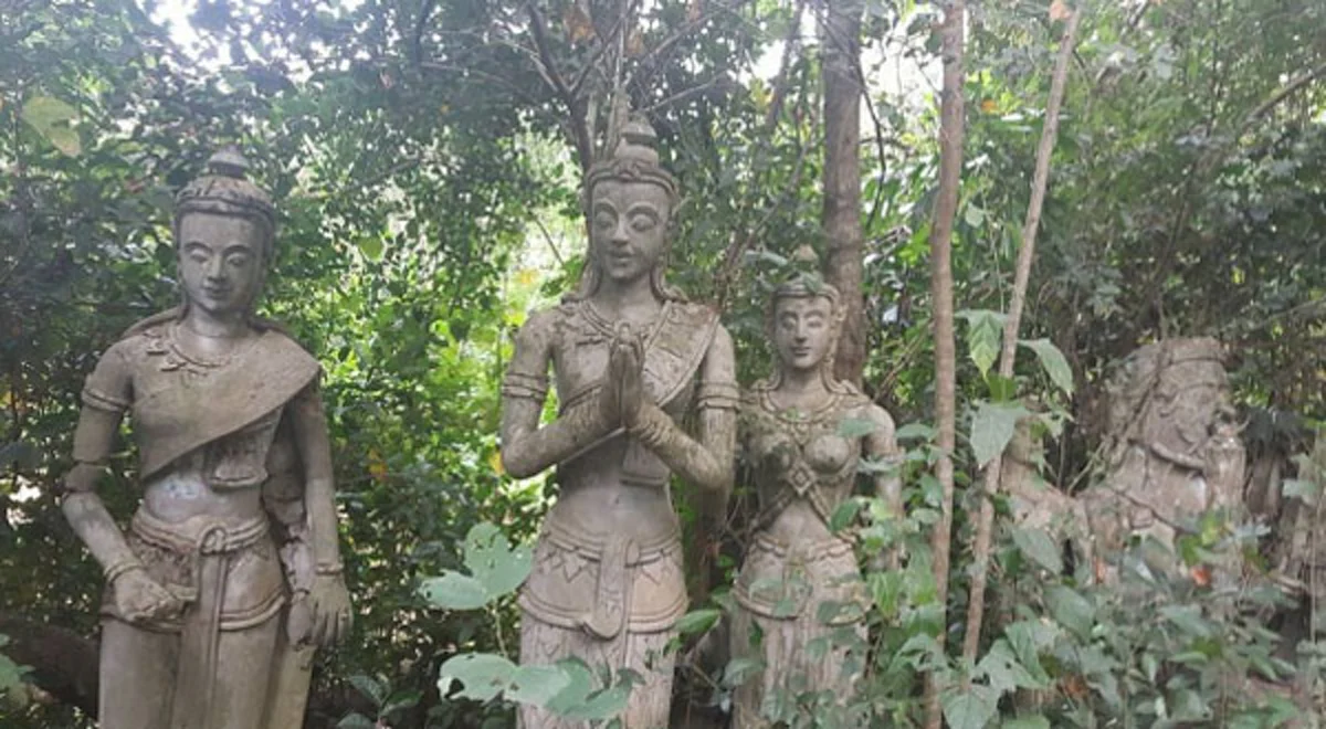 อาถรรพ์ลี้ลับ!! พบรูปปั้นคล้ายดั่งมีชีวิตในสำนักสงฆ์ร้าง หลังพระอาจารย์ซ่วนมรณภาพ ซึ่งภายในรูปปั้นเต็มไปด้วย"อัฐิ" !!