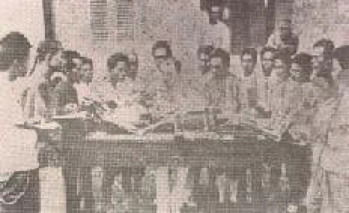 ครบรอบ ๒๑๓ ปี !! "หมอบรัดเลย์" บิดาแห่งการพิมพ์สยาม ผู้กำเนิด "หนังสือพิมพ์ไทยฉบับแรก" และผู้สร้าง "ตำนานหมอบรัดเลย์ตัดแขนพระ" (ชมคลิป) !!