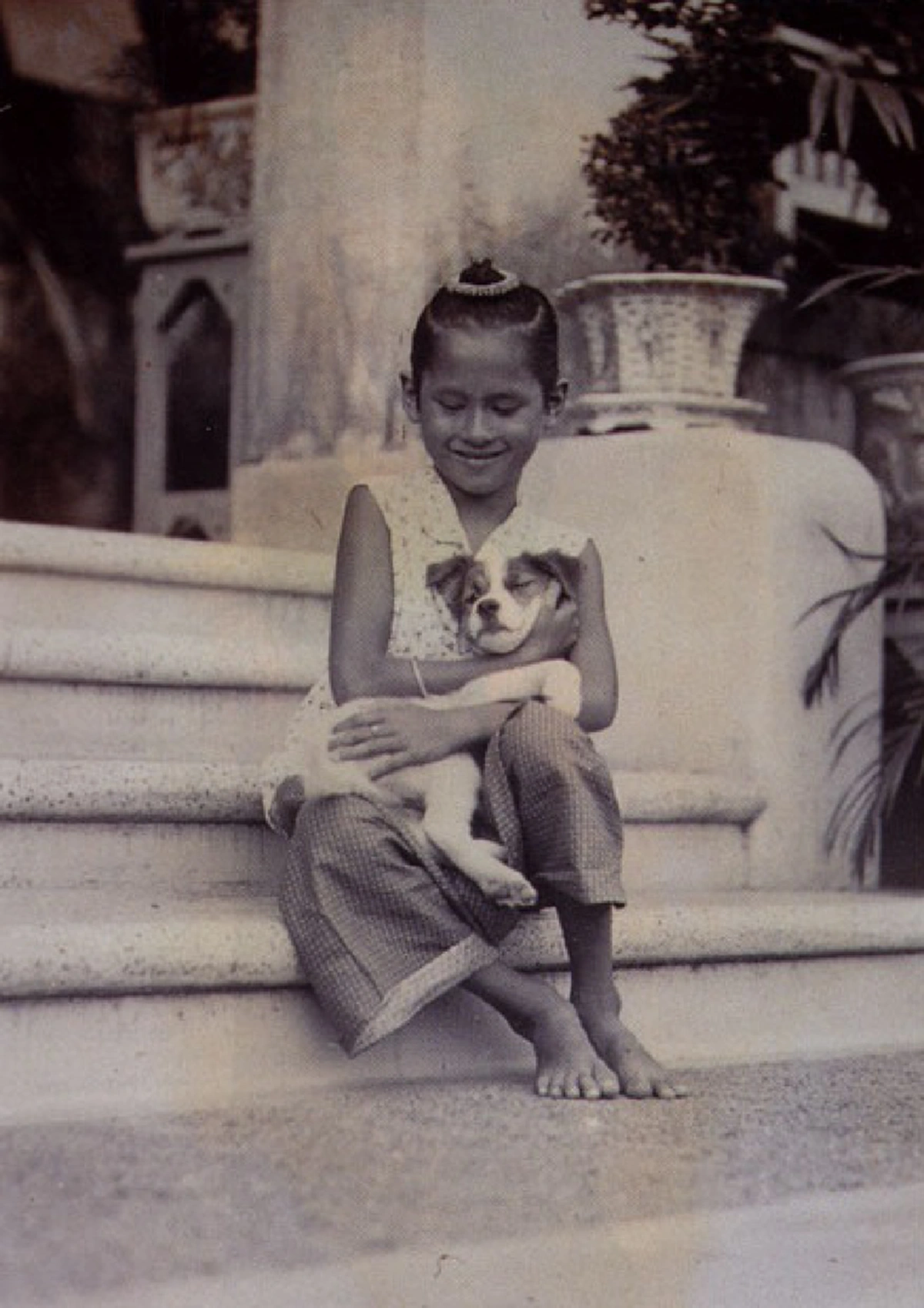 เปิดวังเลอดิส!! แนะนำตัว "ซูเปอร์สตาร์ 4 ขา" หลายสิบชีวิต...ของสมเด็จพระพี่นางฯ ที่คนรักสุนัขรู้จักแล้วต้องประทับใจ!!