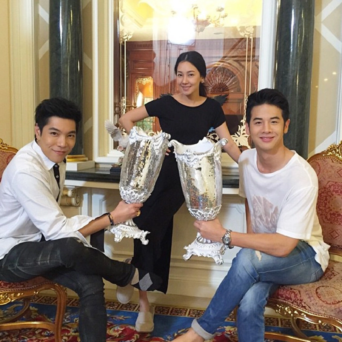 น้อยคนที่จะรู้ !! แท้จริงแล้ว  นักแสดงหนุ่ม "เป๋า วฤธ"  คือพระนัดดาของ พระเจ้าวรวงศ์เธอ พระองค์เจ้าโสมสวลี พระวรราชาทินัดดามาตุ