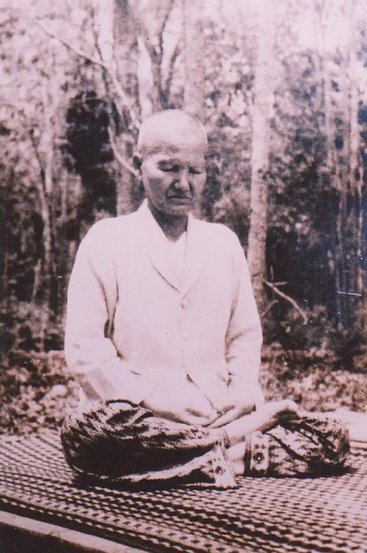 ช่วยแก้ไขอุปสรรคชีวิต ปัญหาต่างๆให้ผ่านไปได้ด้วยดี..คาถาพระขันแก้ว "คุณแม่บุญเรือน"ผู้สำเร็จอภิญญา หูทิพย์ ล่องหนหายตัว อย่างอัศจรรย์