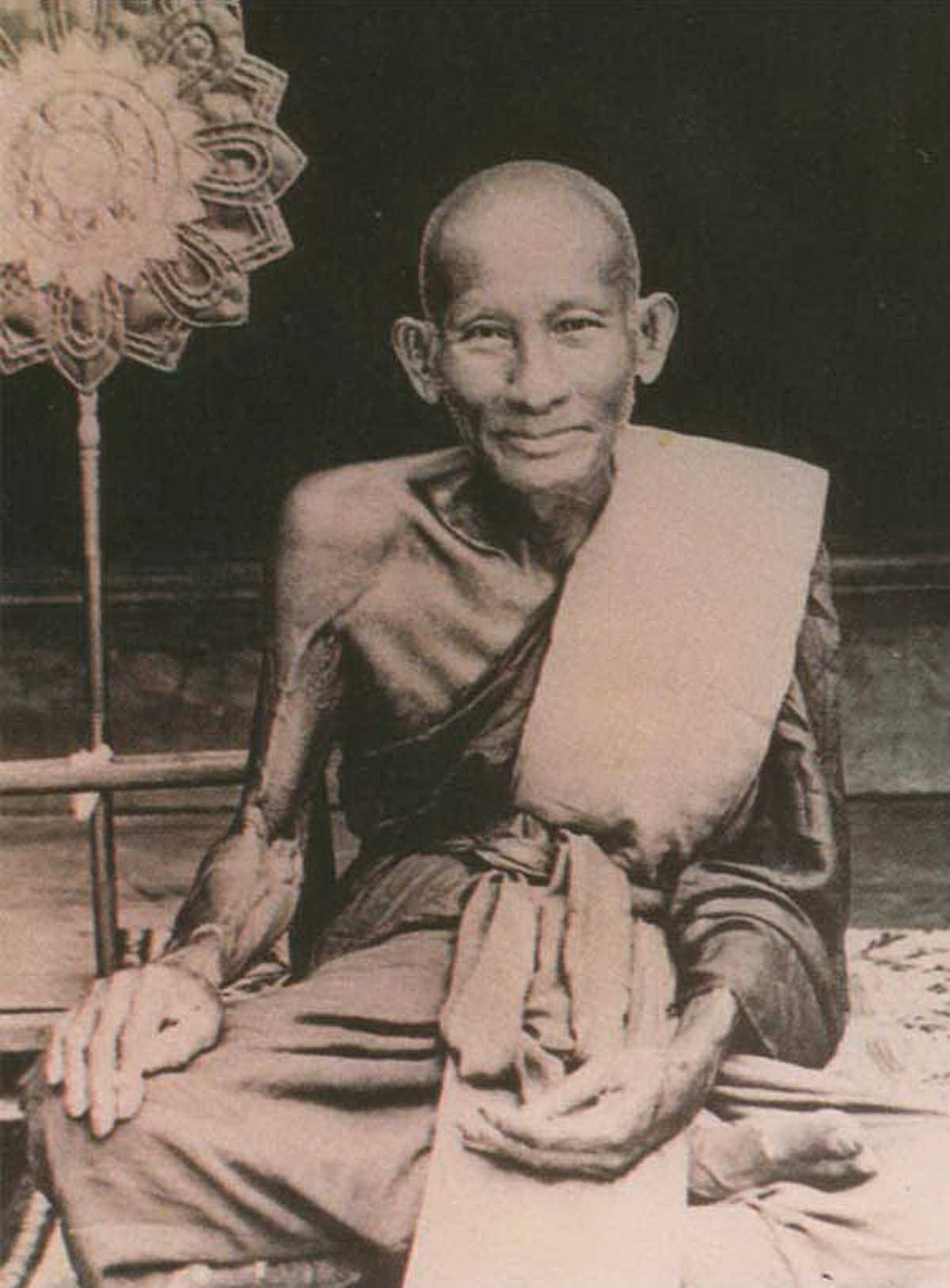 ขรัวตาวัดนี้มีอะไรดี!! เปิดตำนาน..อภินิหารหลวงปู่ศุข "เสกกะลาครอบช้าง" ดัดสันดานพวกเลี้ยงช้าง..ที่มาถากศาลาวัดด้วยวิชาอาคม !!