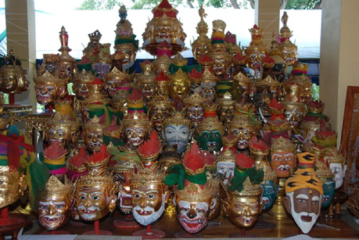 บรมครูแห่งศาสตร์ทั้งปวง ผู้ประทานสรรพวิชาความรู้ ทั้งมวลแก่มนุษยชาติ ย้อนรอยตำนาน " พ่อแก่ "พระฤาษี ๑๐๘ องค์ เคล็ดการไหว้ครู บูชาครู