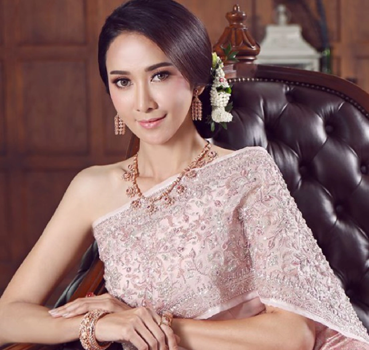 ก่อนลั่นระฆังวิวาห์!!! สุดชื่นมื่น "ยุ้ย จีรนันท์" ควงแขน "ธัญญ์ ธนากร" ลองชุดแต่งงานแล้ว! ที่ห้องเสื้อชื่อดัง ทำแฟนคลับแห่ยินดีล้นโซเชียล!!