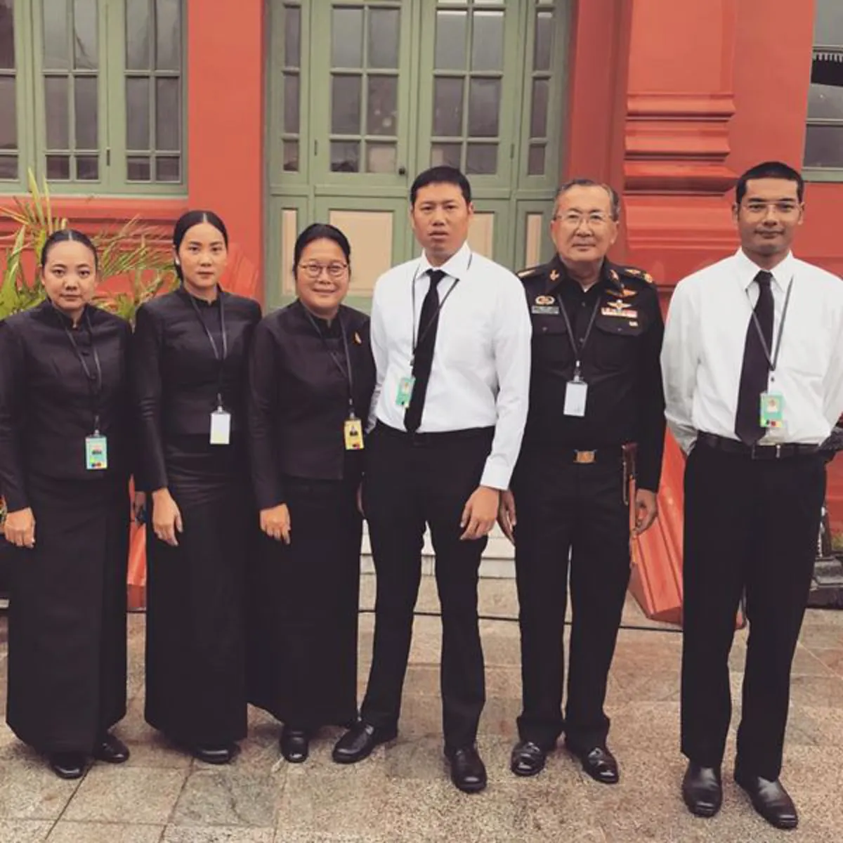 2 หน่อเนื้อ "ราชสกุลยุคล" เล่าความภูมิใจร่วมเดินริ้วขบวน แม้เหนื่อย ก็ไม่ท้อ