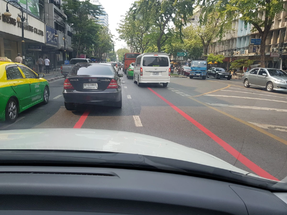 กทม.ตีเส้นแดงช่วงจราจรสำหรับ รถฉุกเฉิน