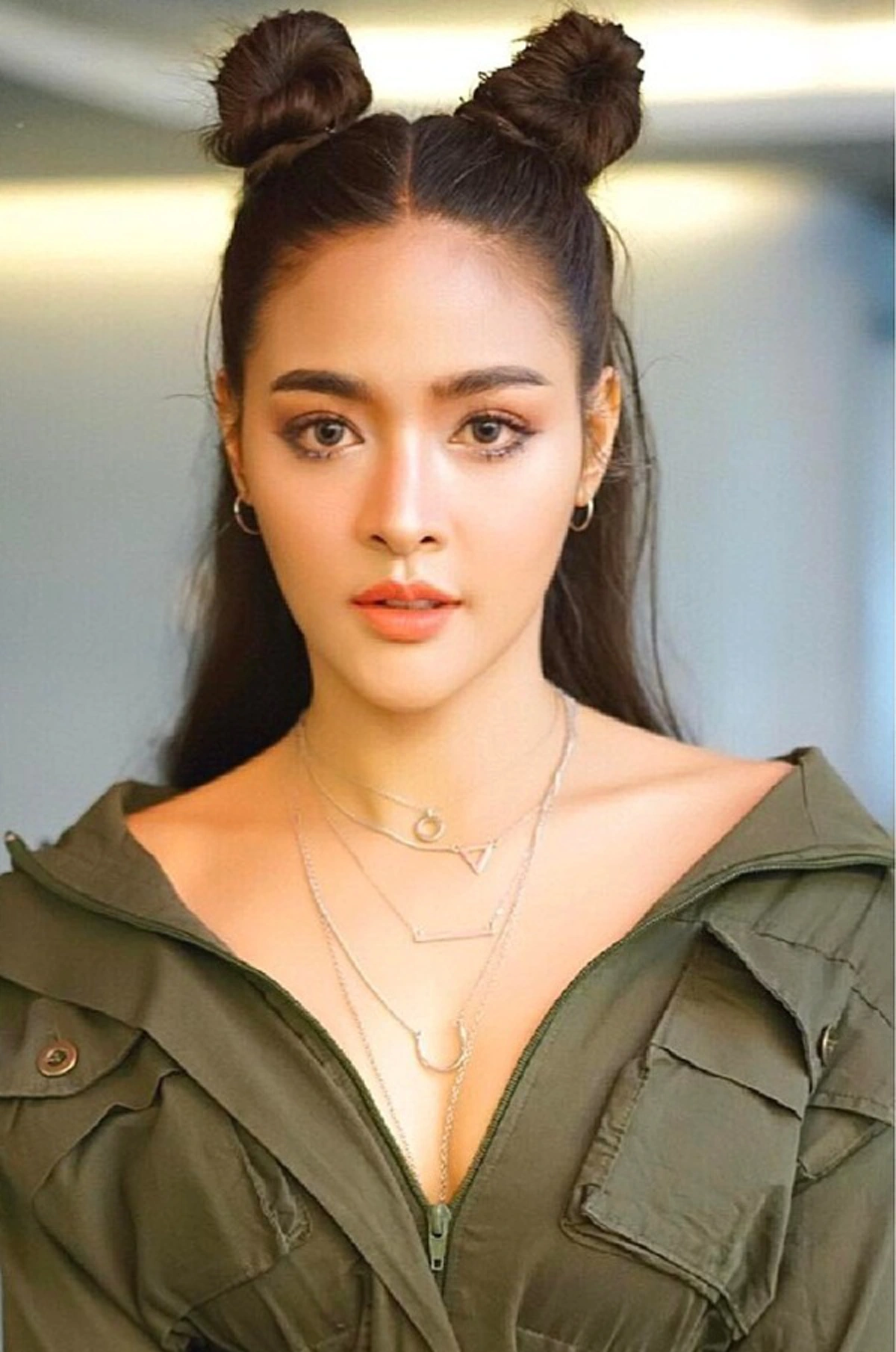 #ดาราตัวแม่ยังต้องยอม!! "โบว์  เมลดา" นางเอกที่มีผลงาน มากที่สุดในตอนนี้ 5 เรื่องติดกันรัวๆ ไม่มีใครทำได้ แบบนี้มาก่อน !! (ชมภาพ)