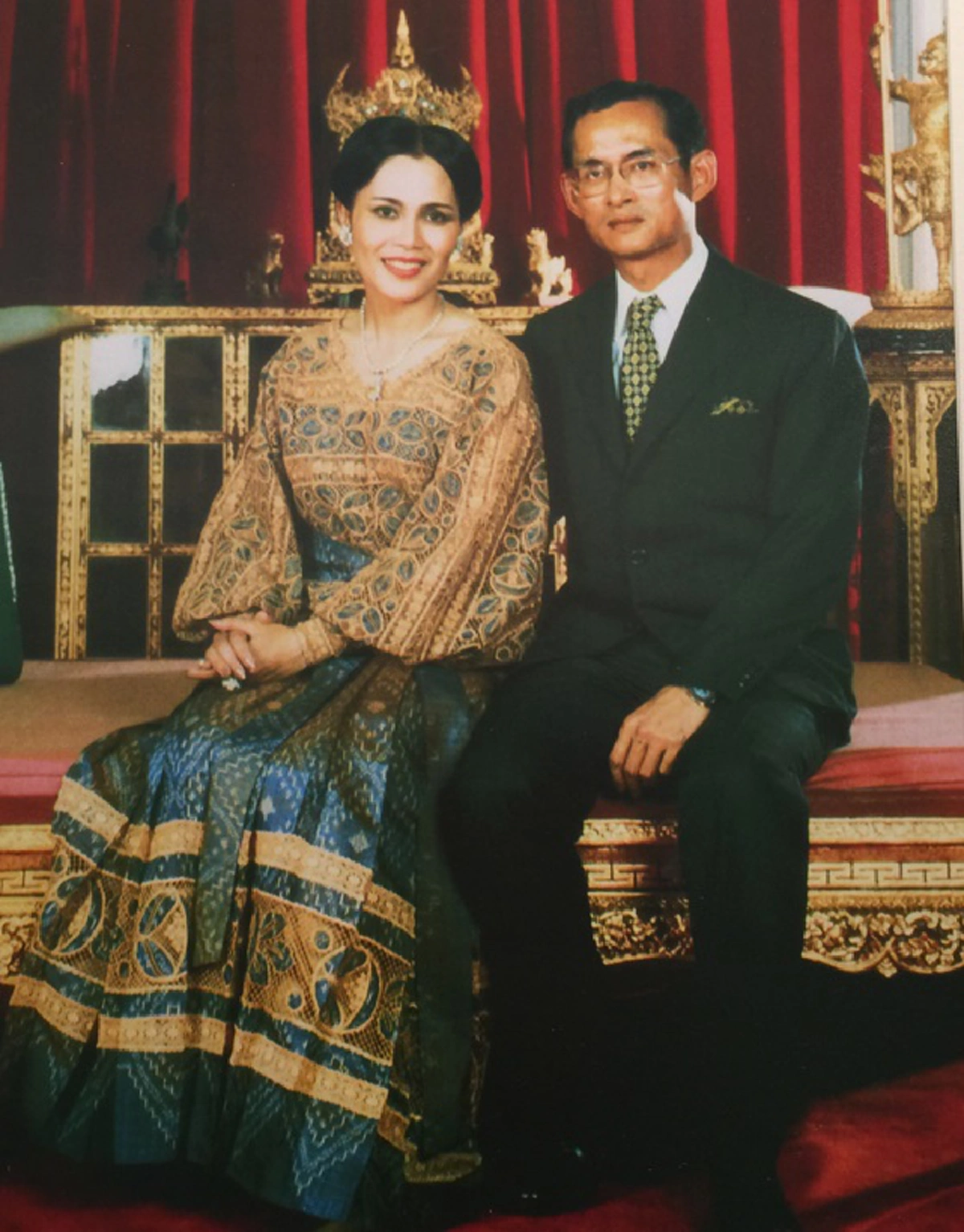 รักแท้ของในหลวง!! แม่..เรียกสิริมาที สิ่งแรกที่ในหลวงทรงรับสั่งกับสมเด็จย่า เมื่อรู้สึกพระองค์จากพระอาการประชวร #คู่พระบารมีแห่งแผ่นดิน !!