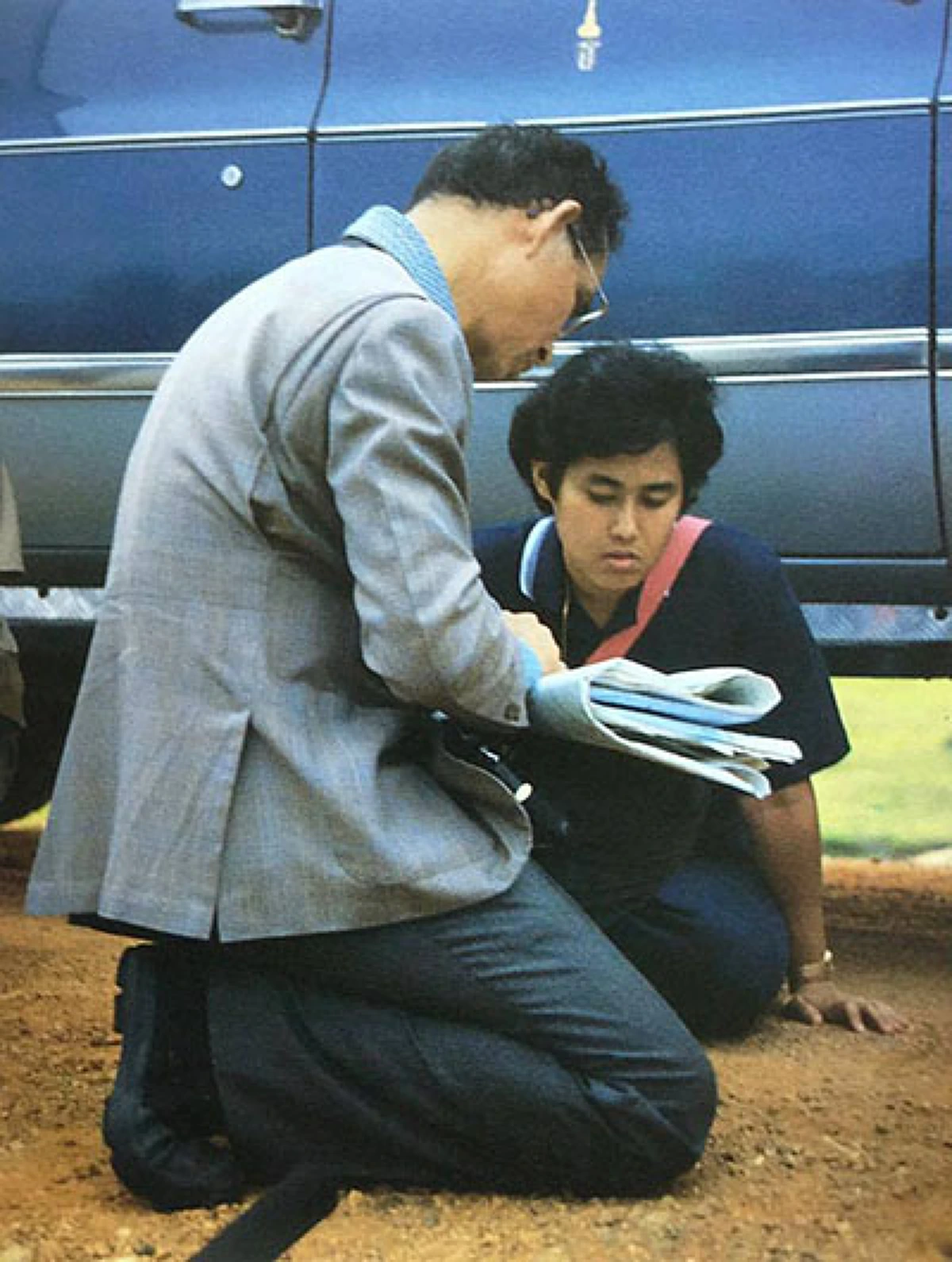 ยิ่งไปไกล ก็ยิ่งลำบาก !!! ในหลวง ร.9 และ สมเด็จพระเทพฯ กับ สงครามตัวยึกยือ ที่เชิงคีรี !!! ธ สถิต ณ แดนสรวง