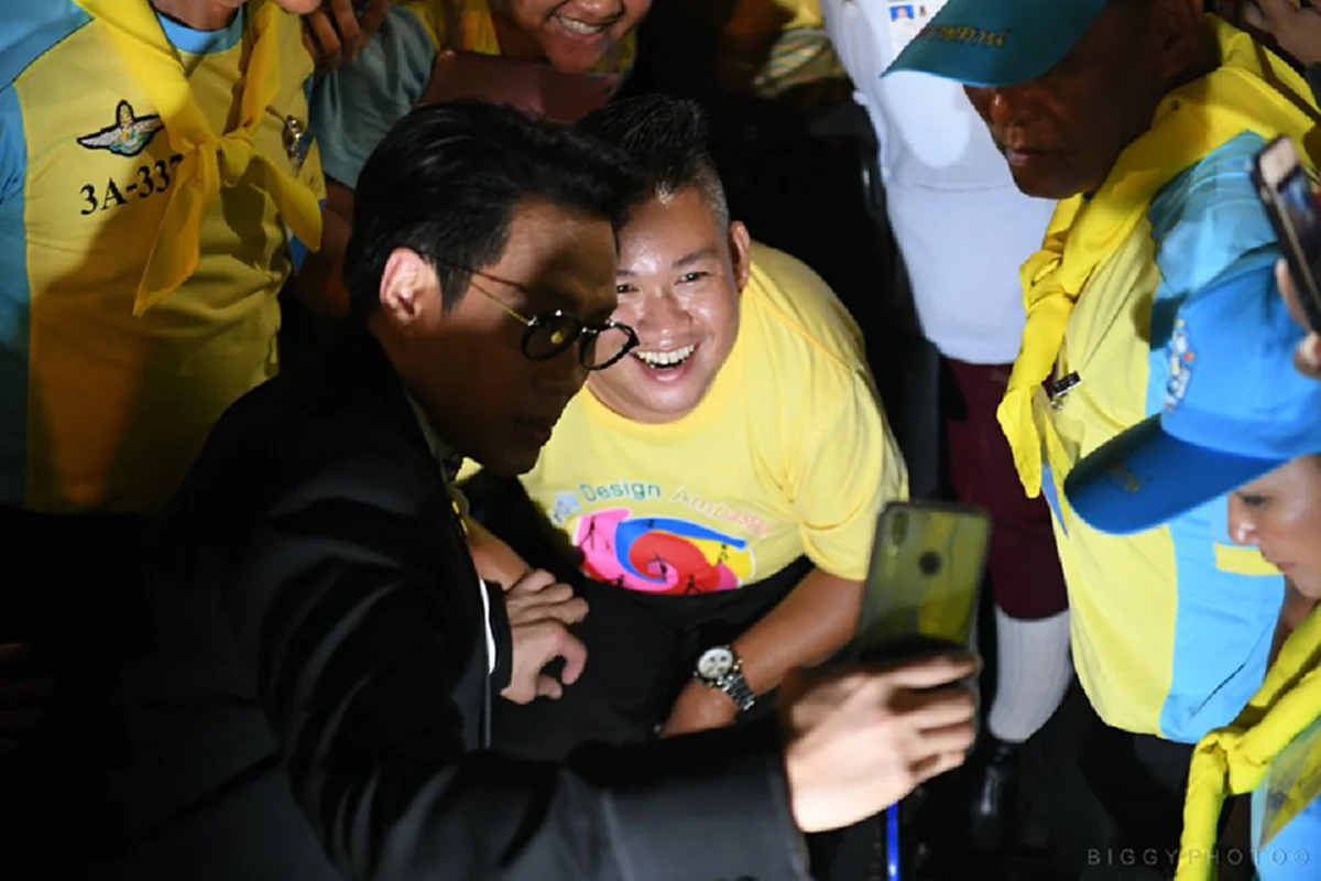 ช่างภาพเล่าโมเม้นต์ซึ้ง ถึงพี่เบิร์ด ธงไชย ร่วมแสดงมหรสพสมโภช