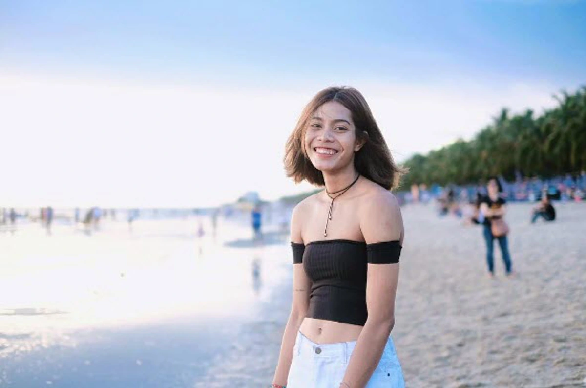ทำเอาชายไทยละลายทั้งประเทศ!! ส่องภาพนอกสนาม "เพียว อัจฉราพร" สาวสวยคมเข้ม สเป็คชายไทย กับ ชีวิตนอกสนามที่แซ่บสุดๆ!! บอกได้คำเดียวว่าต่างจากใ