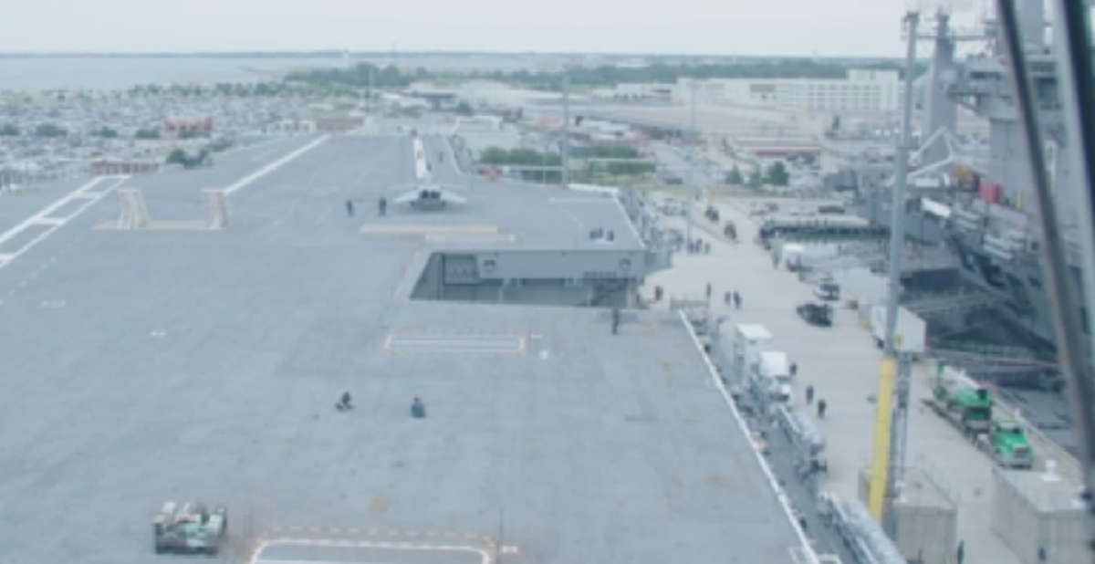 ชมกันชัด ๆ เหนือกว่าอย่างไร!! เรือบรรทุกเครื่องบินขนาดใหญ่ 4 แสนล้าน ของสหรัฐฯ ประสิทธิภาพเหนือกว่าศัตรูในทุกรูปแบบ (มีคลิป)