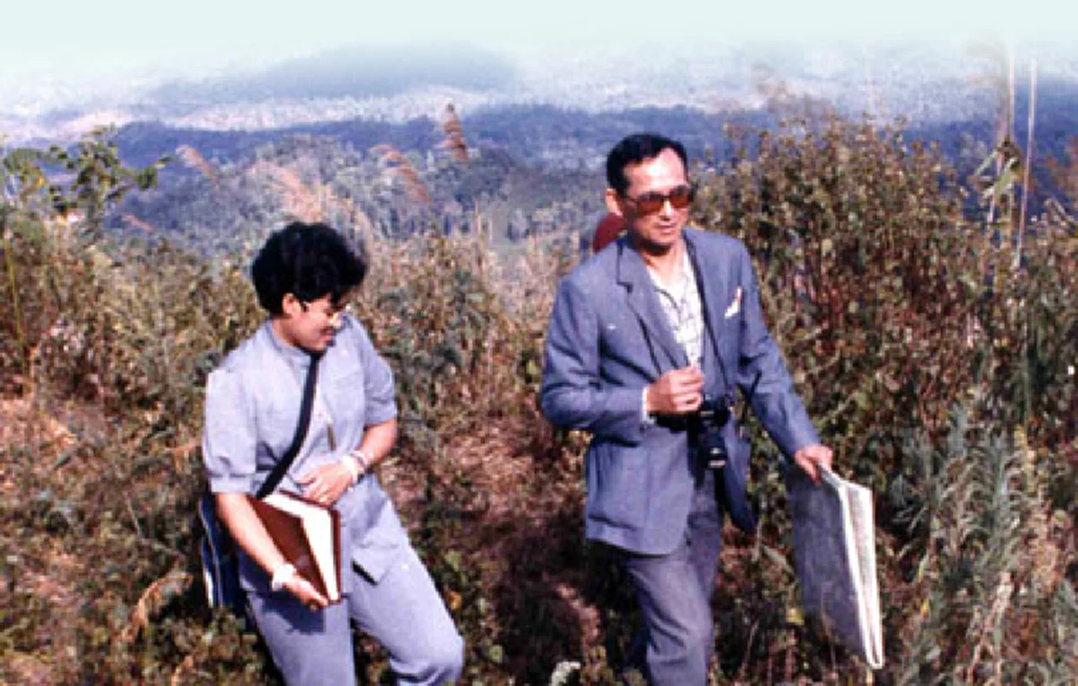 ยิ่งไปไกล ก็ยิ่งลำบาก !!! ในหลวง ร.9 และ สมเด็จพระเทพฯ กับ สงครามตัวยึกยือ ที่เชิงคีรี !!! ธ สถิต ณ แดนสรวง