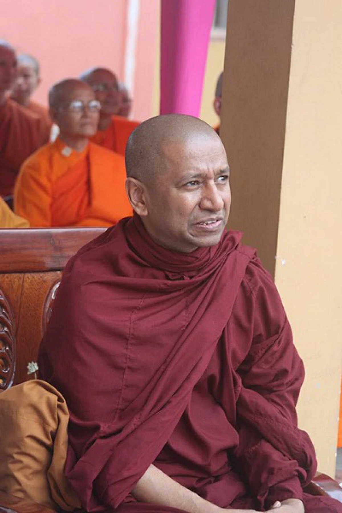 ยิ่งดูยิ่งเหมือน!! "หลวงพ่ออานันทะ" พระอินเดียผู้มีหน้าตาละม้ายรูปเคารพ "พระอานนท์" ... และบทบาทเพื่อพระผู้หญิงที่ทำให้ยิ่งคล้ายเข้าไปใหญ่!!