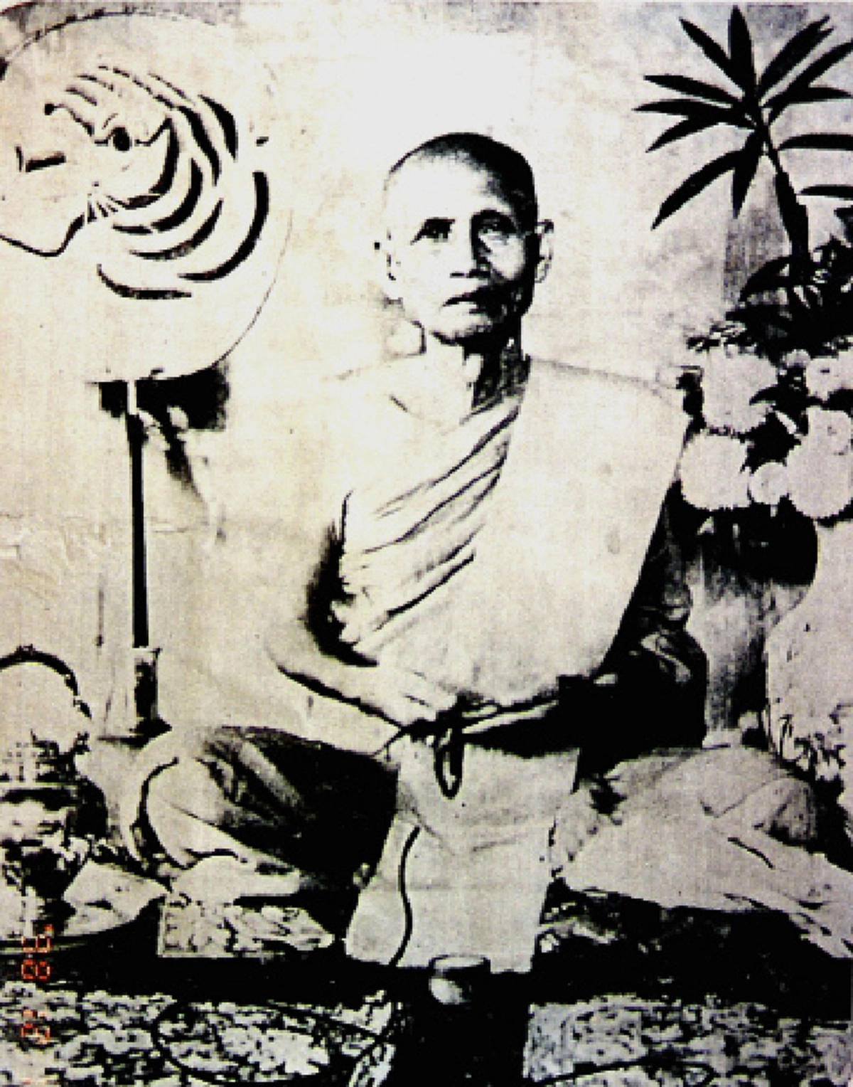 พระภิกษุสงฆ์รูปเดียวในสมัยนั้ที่มีตาลปัตรเป็นรูปเสือ "หลวงพ่อเสือ วัดไผ่สามกอ" คนบ้า โดนคุณไสย รักษาหายขาดไม่เกิน ๗ วัน.