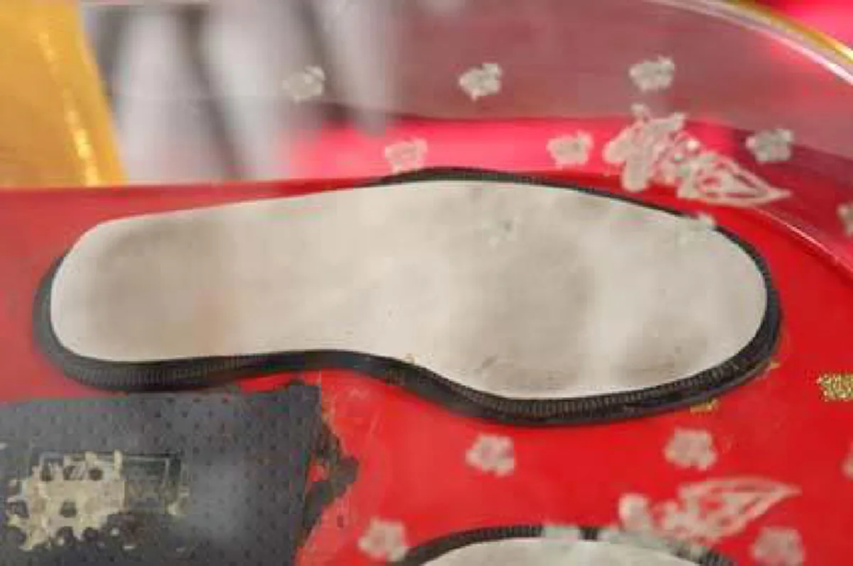 สูงสุดในชีวิตเหนือจะบรรยาย!! เปิดความประทับใจ "ช่างซ่อมฉลองพระบาท ในหลวง ร.๙" พระองค์ทรงเป็น ต้นแบบชีวิตพอเพียงของปวงชนไทยโดยแท้จริง!!