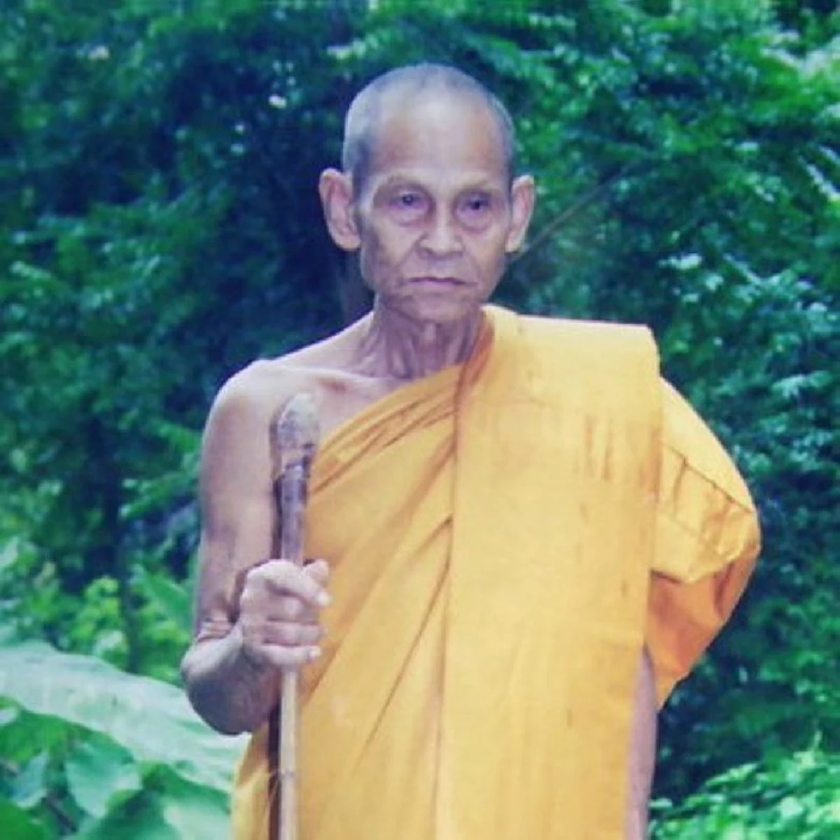 อิทธิฤทธิ์..เหลือหลาย "หลวงพ่อชื้น" พระเกจิดัง..เขากุเลน เพียงเสกหินสองก้อนโยนลงสระ..กลายเป็นสองพญางูยักษ์ เผ่นกันแทบไม่ทัน.