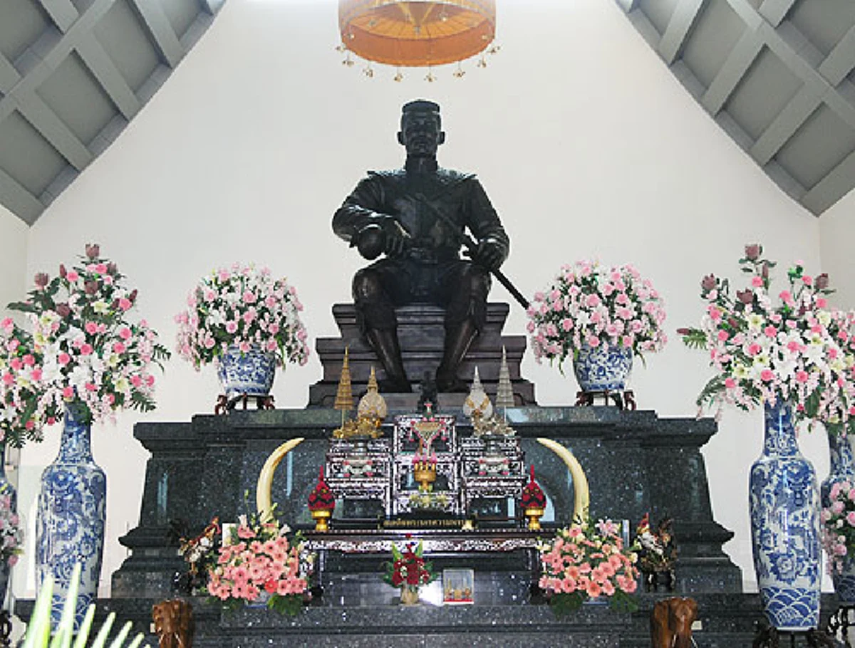 อาถรรพ์ขุมทรัพย์ พระนเรศวรมหาราช ที่วัดป่าแก้ว!! ปู่โสมเฝ้าทรัพย์ ผีหัวขาด ไม่ละเว้นพวกแอบขุดสมบัติ..หลวงปู่สีโห ยืนยัน.