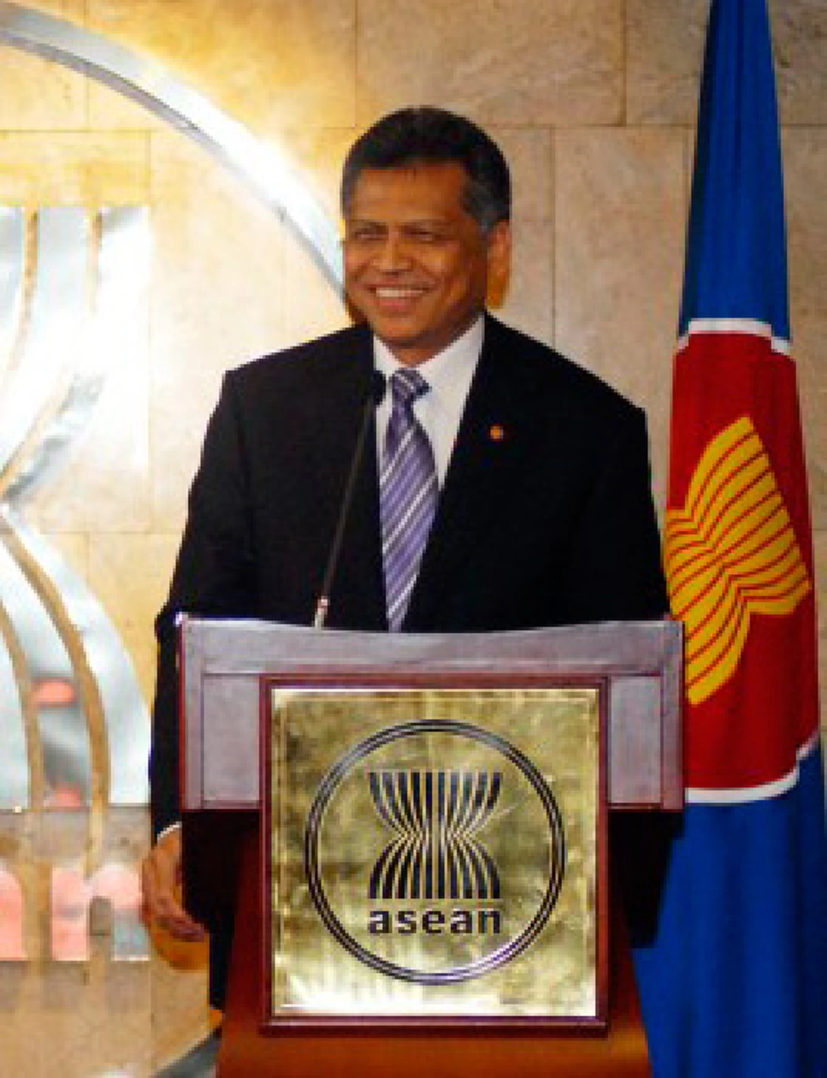 ความหวังสุดท้าย!! เปิดคำสัมภาษณ์ "ดร.สุรินทร์" พูดถึงอนาคตประเทศไทย ก่อนจะเสียชีวิต สิ่งเดียวที่อยากให้คนรุ่นหลังช่วยสานต่อ!?