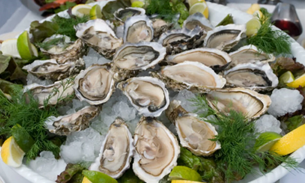 อันตรายเสี่ยงตายก่อนกำหนด!! ไขข้อข้องใจ!!!   กินหอยนางรมสด อาจทำให้ถึงตาย  !