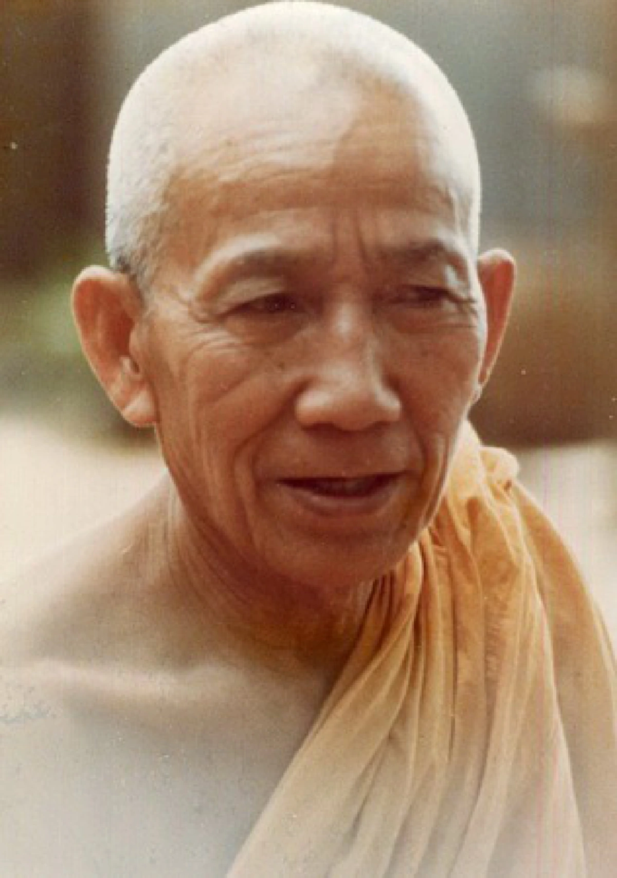 เกิดอะไรขึ้น?!! เมื่อญาติโยมนิมนต์ให้พรมน้ำมนต์จากบาตร ... แต่กลับต้องเหวอเพราะเจอ "หลวงพ่อเทียน" เอากะละมังสาดน้ำใส่!!