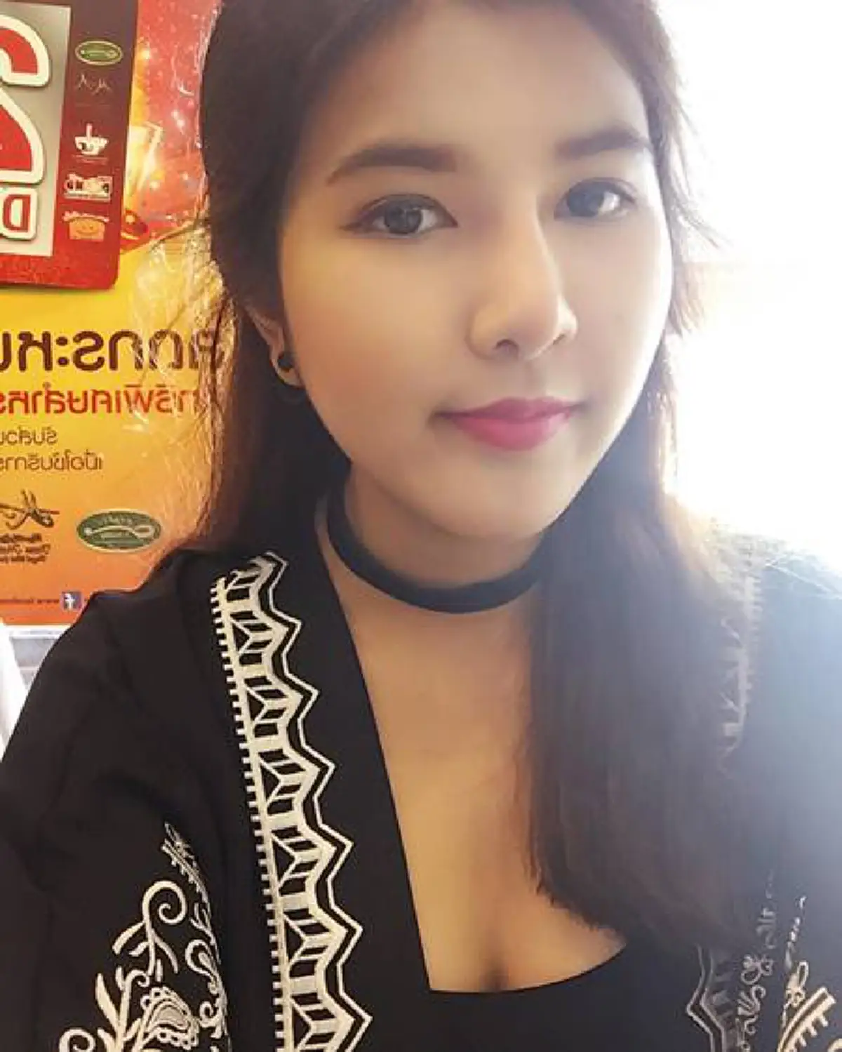 นี่แหละห้อยแบบมีเสน่ห์ !!!   เปิดภาพลูกสาวคนเล็ก "โน๊ต เชิญยิ้ม "  ไม่น่าเชื่อ โตเป็นสาวแล้ว จะสวยได้ขนาดนี้ (ชมภาพ)