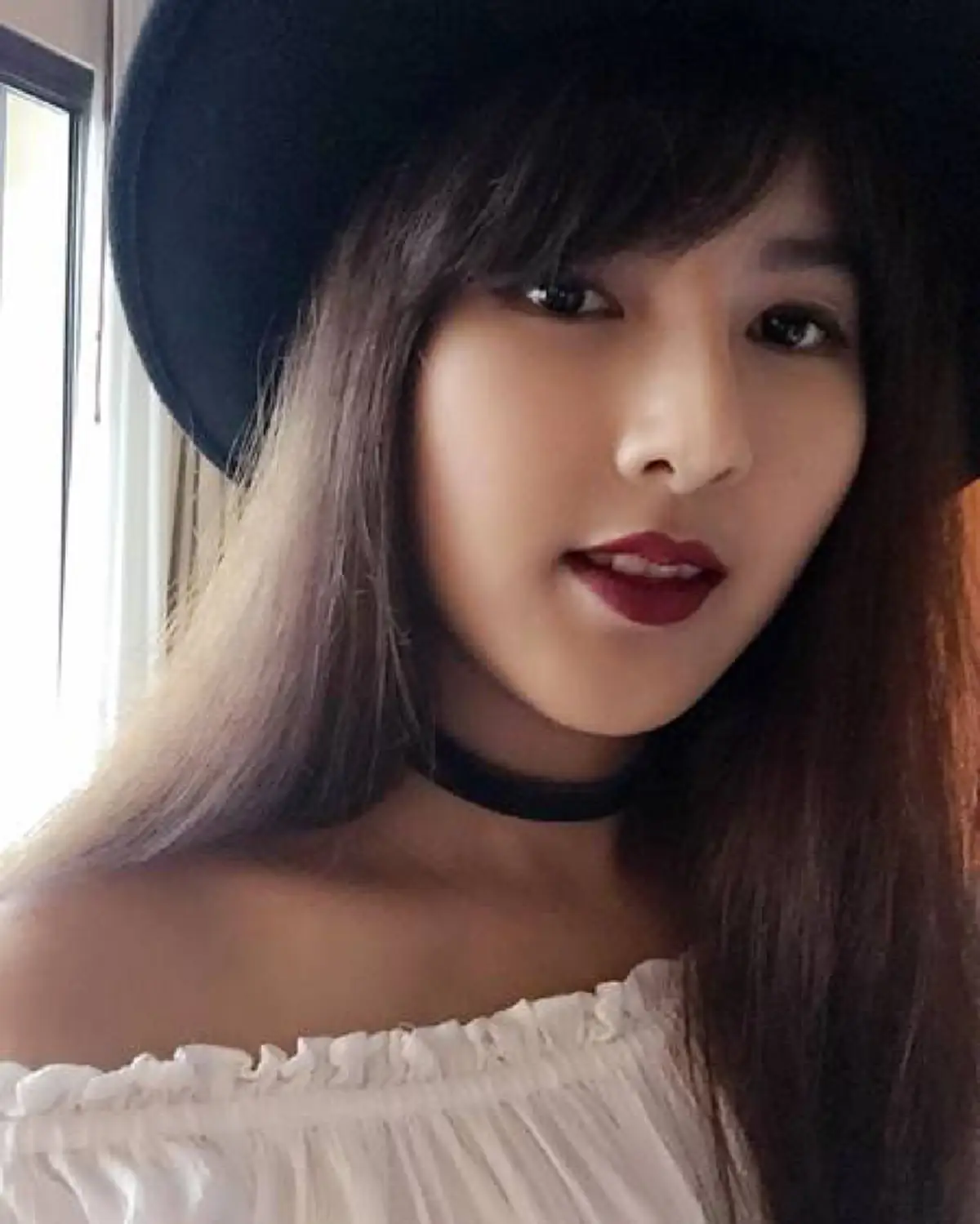 นี่แหละห้อยแบบมีเสน่ห์ !!!   เปิดภาพลูกสาวคนเล็ก "โน๊ต เชิญยิ้ม "  ไม่น่าเชื่อ โตเป็นสาวแล้ว จะสวยได้ขนาดนี้ (ชมภาพ)