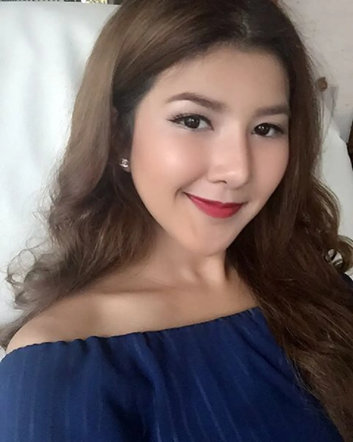 นี่แหละห้อยแบบมีเสน่ห์ !!!   เปิดภาพลูกสาวคนเล็ก "โน๊ต เชิญยิ้ม "  ไม่น่าเชื่อ โตเป็นสาวแล้ว จะสวยได้ขนาดนี้ (ชมภาพ)