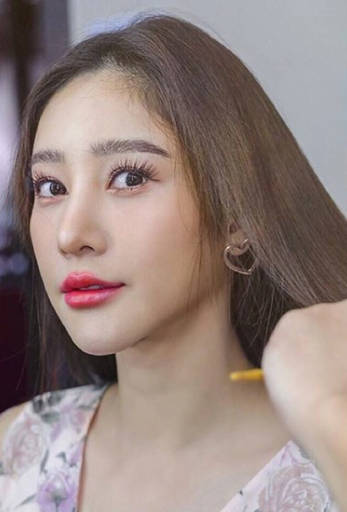 เดือดระอุ "แตงโม นิดา" ทนไม่ไหว ถาม "เอิร์ก" ไม่รู้สึกอะไรบ้างหรอ ลงรูปคู่ "เก๋ กันยกร" หวังสยบขัดแย้ง