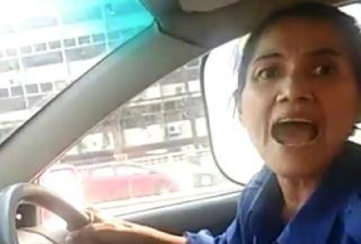 โอ้ว..เธอเป็นคนป่วย!!!เปลือยชีวิตไม่ธรรมดา"ป้าเเท็กซี่มหาภัย" รวยระดับเจ้าของร้านอาหารญี่ปุ่น แต่ชะตาพลิกผันเจ๊งขาดทุนแถมสามีก็ทิ้งไม่ใยดี??
