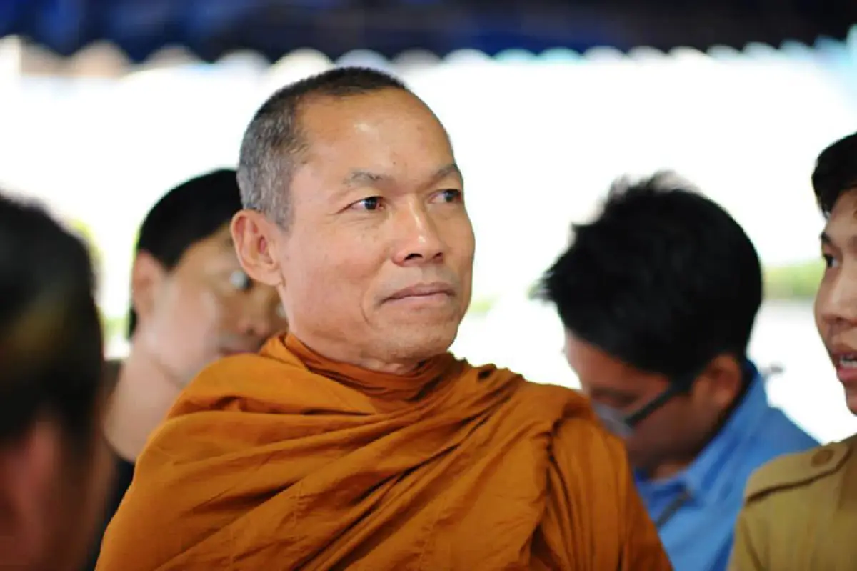 เหตุที่สังคมมันวิปลาส !?! "พระพุทธะอิสระ" โพสต์...ยกดราม่าพฤติกรรม"ท่าน ว.วชิรเมธี" ติเพื่อก่อ มิใช่เพื่อการทำร้าย!