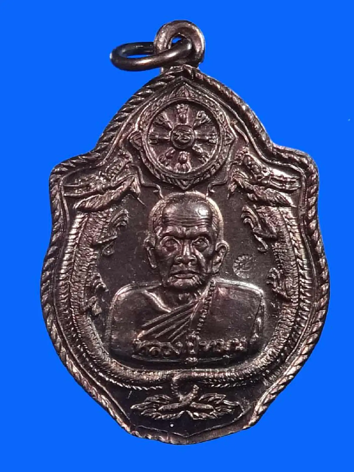 บารมีหลวงปู่ศักดิ์สิทธิ์จริงๆ!!!  หลวงปู่หมุนช่วยไว้ งูเห่าพันติดขา ยังไม่สามารถทำอะไรไม่ได้ สาธุ.. .