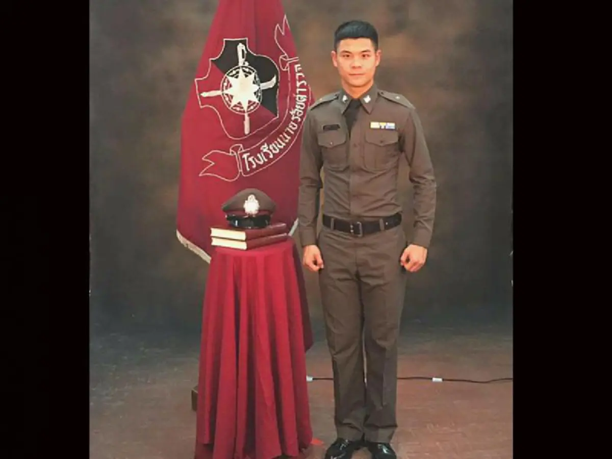 ยินดีกับผู้หมวดต้น !! ว่าที่ ร.ต.ต. "นฤบดินทร์" เเบ็คขวาทีมชาติไทย เข้ารายงานตัว รับราชการรองสารวัตรฝ่ายอำนวยการ "จ.บุรีรัมย์" (ภาพ)