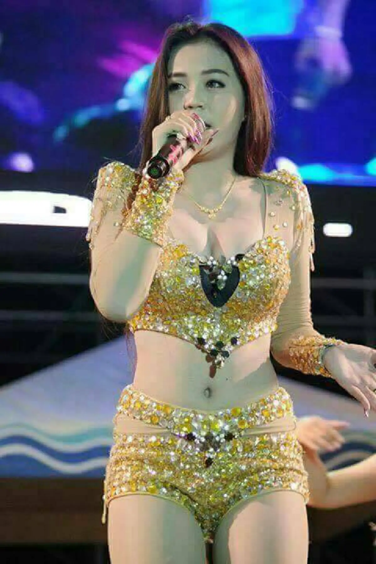 #หลายคนยังไม่เคยได้ยิน!! เมื่อ "ลำไย ไหทองคำ" เสียงร้องสดๆ ในเพลงลูกกรุง ที่ไม่มีลีลาเข้าช่วย บอกเลยผิดคาดแรง ไม่คิดว่าเสียงออกมาเป็นแบบนี้