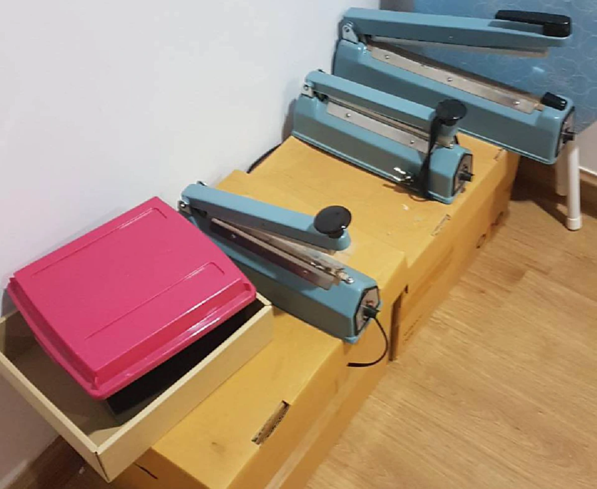 แฉเที่ยวบินนรก!! ขบวนการค้ายา หันมาส่งยาทางเครื่องบิน แทนรถยนต์ ระบุออกแบบและผลิต "ถุงฟลอด์บรรจุยา" เครื่องสแกนตรวจไม่พบ (มีคลิป)