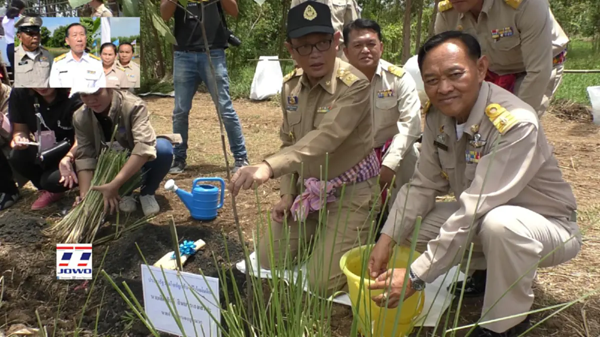 โคราช!! ชาวบ้าน อ.หนองบุญมาก จับมือภาครัฐและเอกชน ปล่อยพันธุ์สัตว์น้ำและปลูกหญ้าแฝก เฉลิมพระเกียรติสมเด็จพระนางเจ้าสิริกิติ์ฯ (มีคลิป)