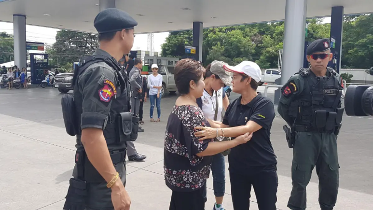 ไหนว่ารักลูกแม่ แล้วมาฆ่ากันทำไม!?ตร.คุมเข้ม "ไอ้เอส" มือฆ่าน้องพลอย ทำแผนจุดอุ้ม ที่หน้าบริษัท เจ้าตัวสำนึกผิดยกมือไหว้ ขอโทษพ่อแม่น้องพลอย