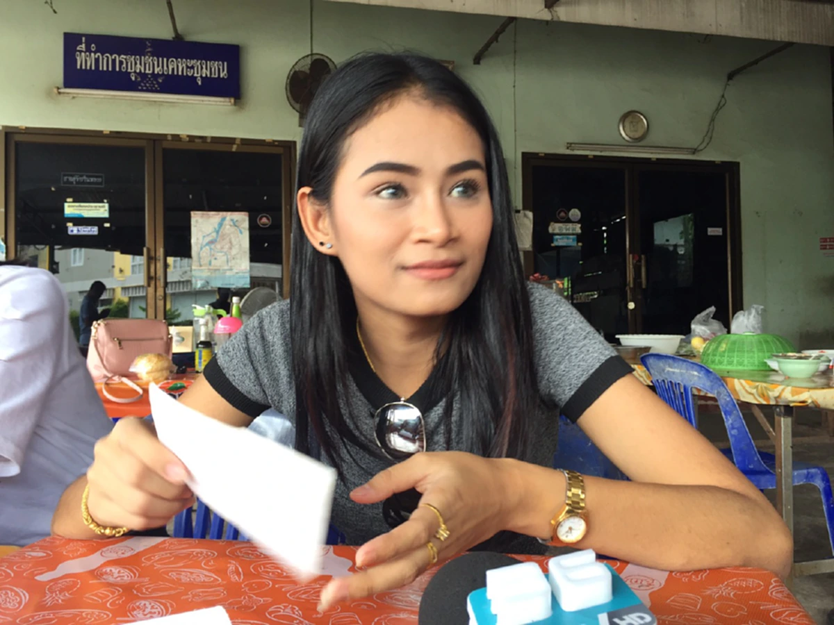 ขอแค่ได้เจอแม่สักครั้ง!! สาวหน้าตาดี!! ออกเดินทางจากนนทบุรี ตามหาแม่ที่สุราษฎร์ธานี หลังจากพลัดพลาก 19 ปี (มีคลิป)