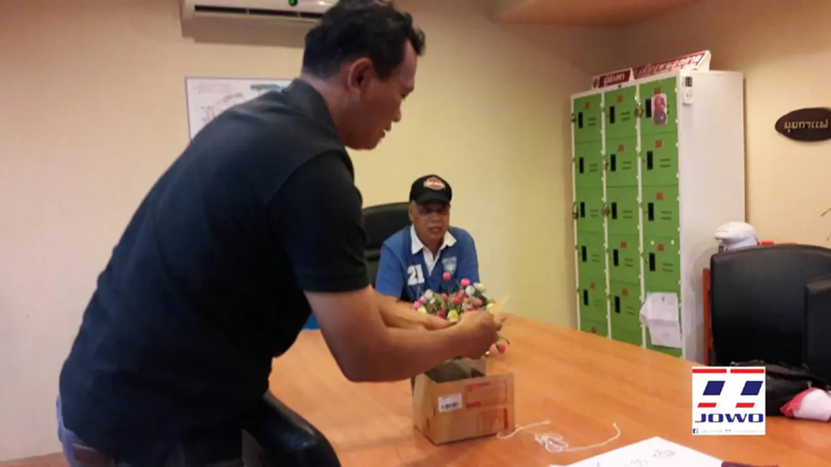 ธิดาวานรพาซวย!! ขยายผลจาก “เอมี่ อาเมเรีย” หลังตร.บุกจับยาถึงในบ้าน ล่าสุดตำรวจชุดสืบสวน สภ. เมืองหนองคาย รวบสาวทอม พร้อมไอซ์ 1.35 กรัม