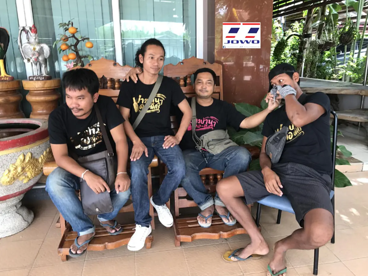 สุดยอดภาพยนตร์โอทอป "บ่าวบ้านๆเดอะดีกรี" 4 หนุ่มเมืองช้างทุ่มสุดตัว ขายควายได้แสนห้า ลงทุนสร้างหนัง ถ่ายเองตัดเอง ด้วยกล้องเพียงตัวเดียว